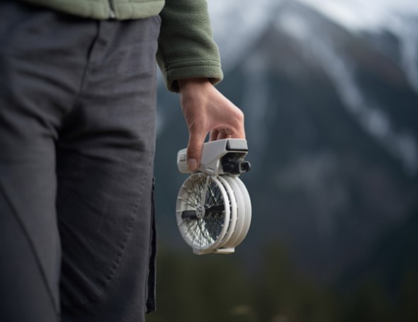 DJI sta capovolgendo il copione su come dovrebbero apparire i droni