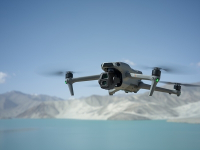 Il nuovo drone Air 3S a doppia fotocamera di DJI è dotato di un sensore più gran