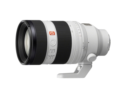 Sony's latest tele zoom is fast and surprisingly light